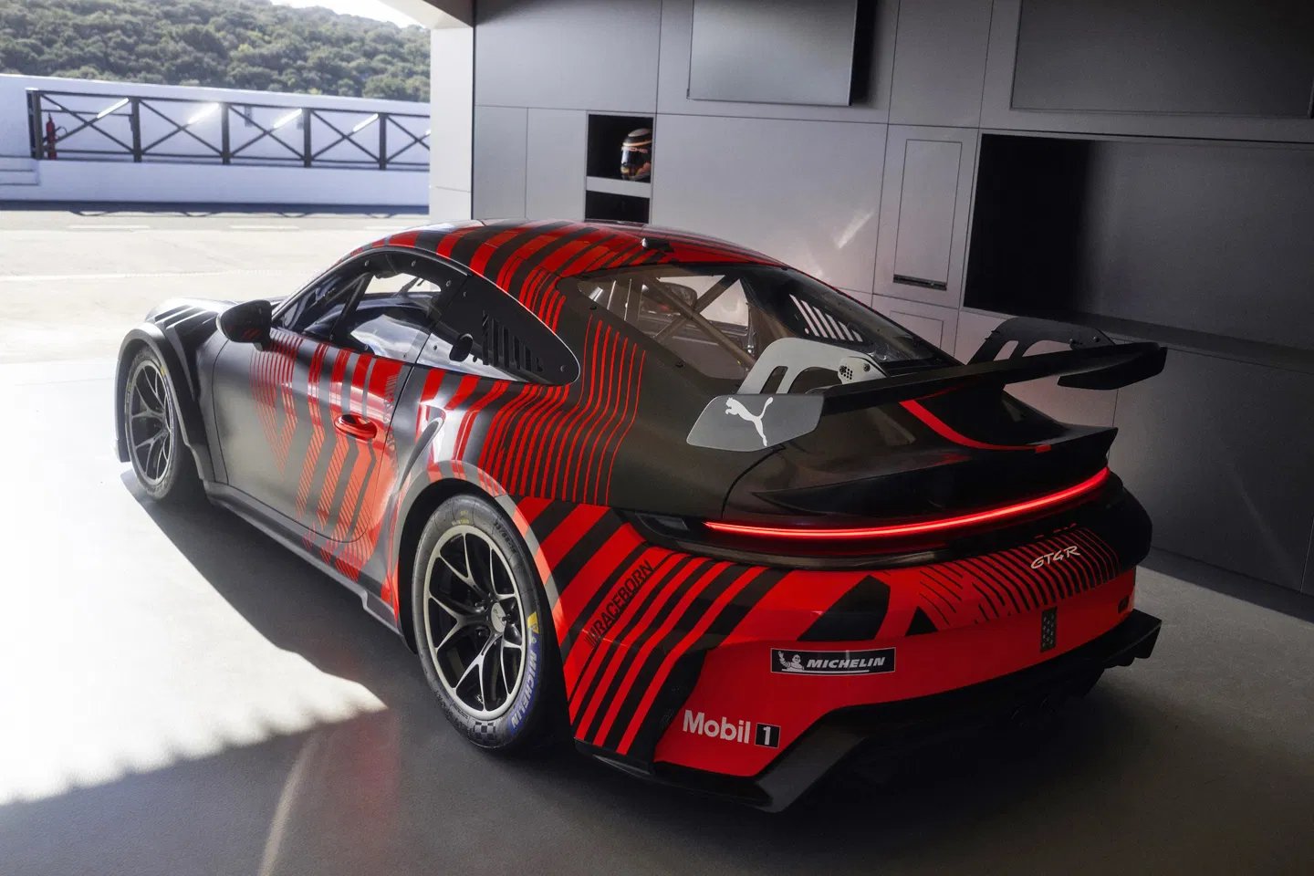 Porsche reveals first-ever GT4-spec 911 racer